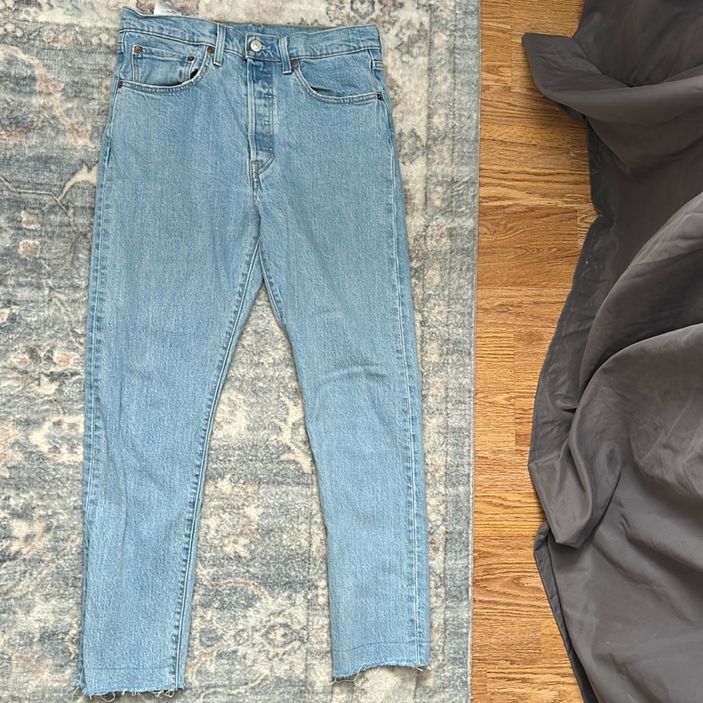 Levi’s Light Wash Straight-Leg Jeans | Size W30 L30